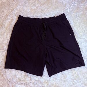 Quiksilver men’s Black Hybrid Shorts medium 7” inseam no liner